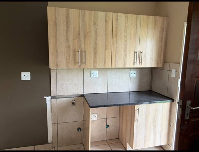 2 BEDROOM TOWNHOUSE FOR SALE IN RIVERSDALE